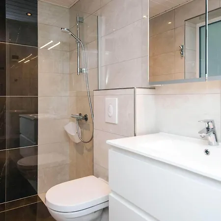 4 Star In Tatil Evi *